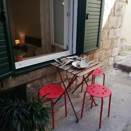Andromeda Lovely One Bedroom Daire