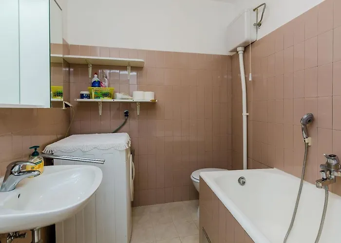 Apartment Andromeda Lovely One Bedroom